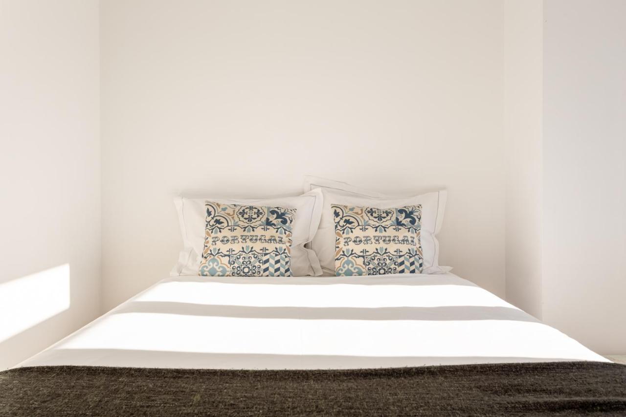Joivy Chic 2Br Apt In Bairro Alto, 2Mins To Sao Pedro De Alcantara Viewpoint Lisboa Kültér fotó