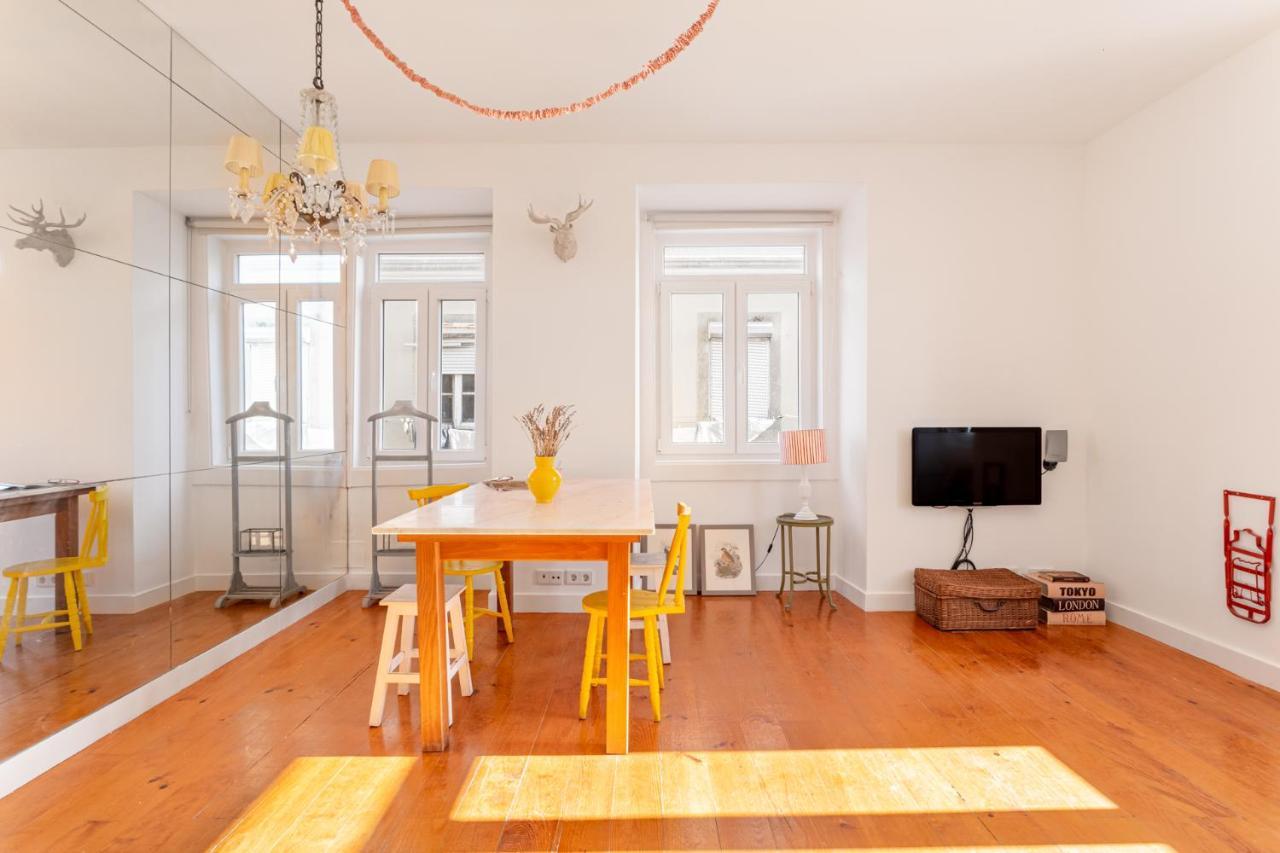 Joivy Chic 2Br Apt In Bairro Alto, 2Mins To Sao Pedro De Alcantara Viewpoint Lisboa Kültér fotó