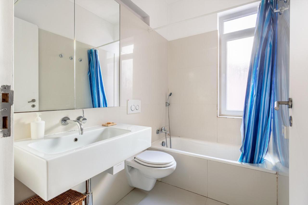 Joivy Chic 2Br Apt In Bairro Alto, 2Mins To Sao Pedro De Alcantara Viewpoint Lisboa Kültér fotó